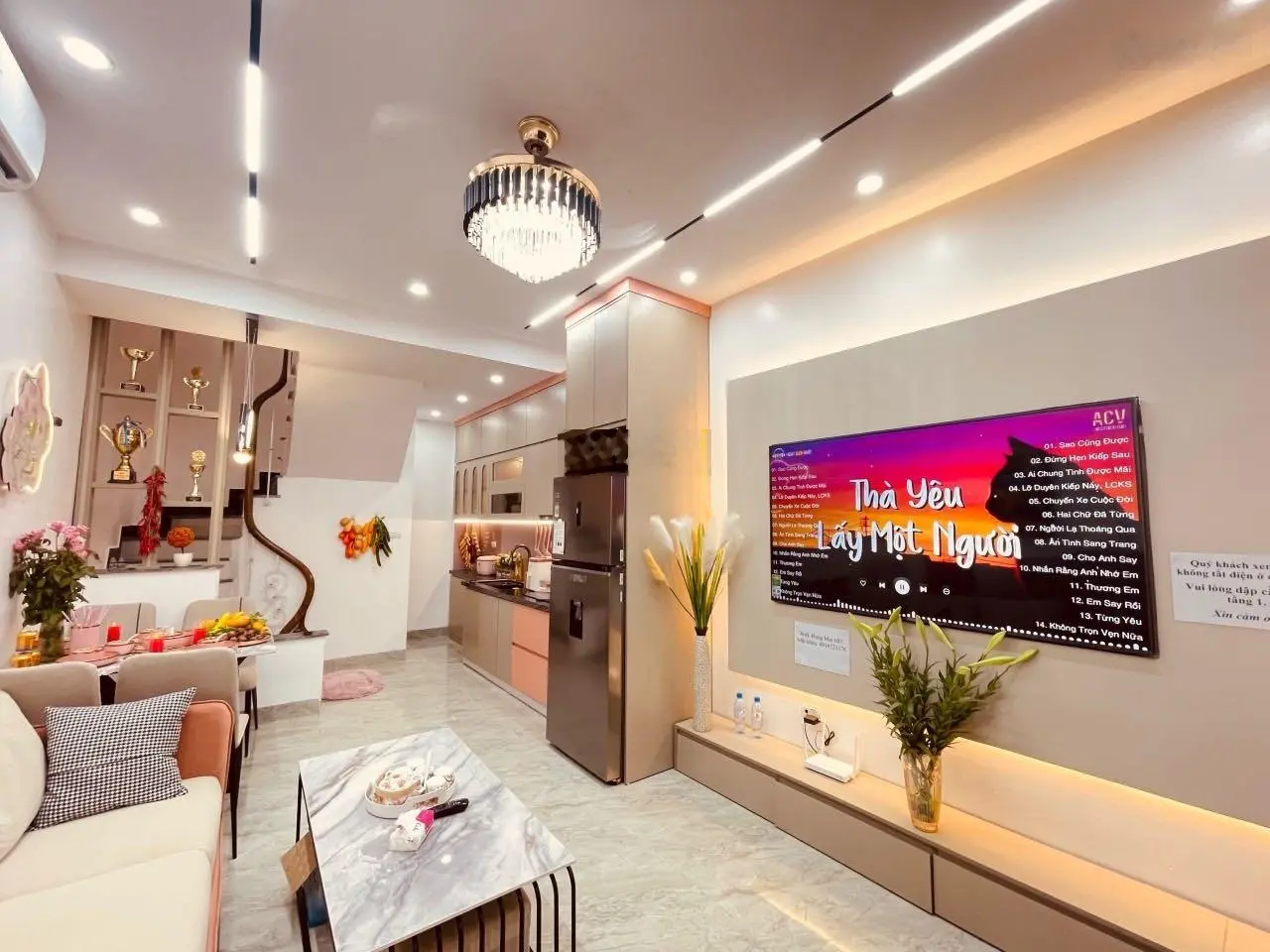 Bán nhà phố Lĩnh Nam, 33m2 x 5 tầng nội thất đầy đủ nhà đẹp về ở ngay 4,95 tỷ, LH 0961 579 ***