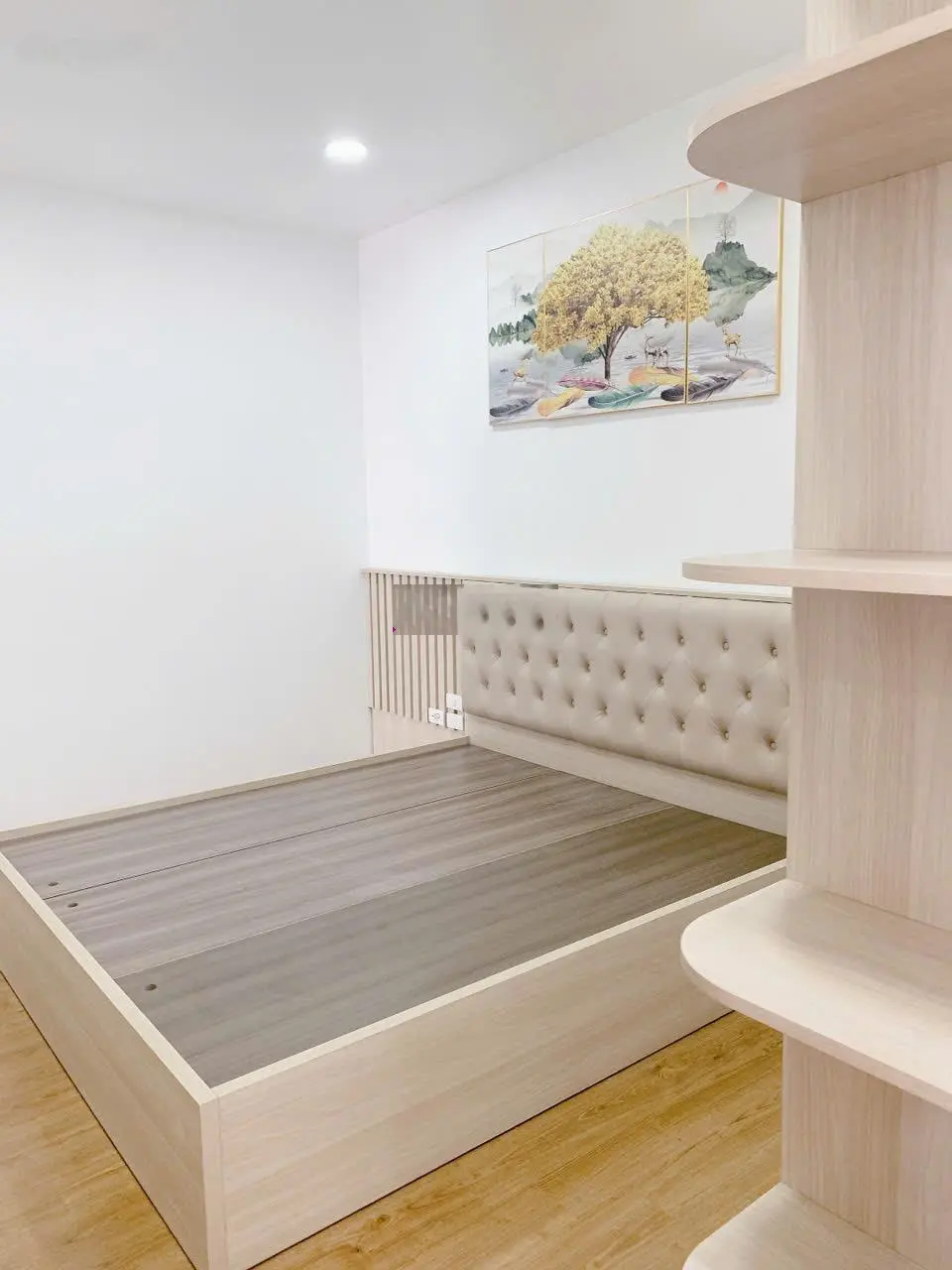 Bán căn 2 ngủ mới tinh tại dự án