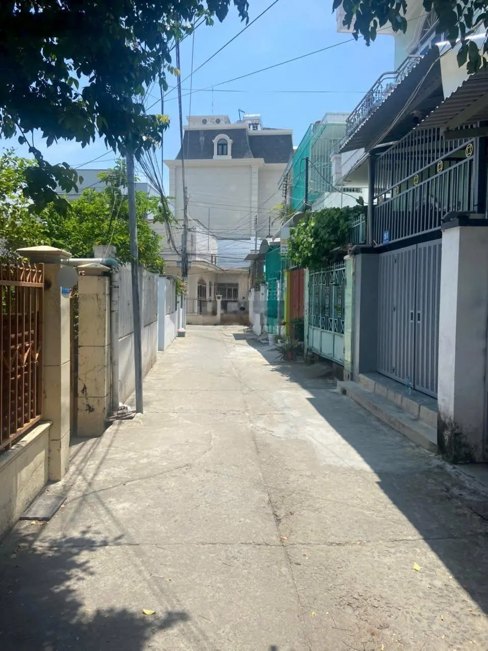 Bán nhà cấp 4 cũ (113.6m2, ngang 5.8m) hẻm 4m Mai Xuân Thưởng, cách biển 600m. Giá bán 4.15 tỷ