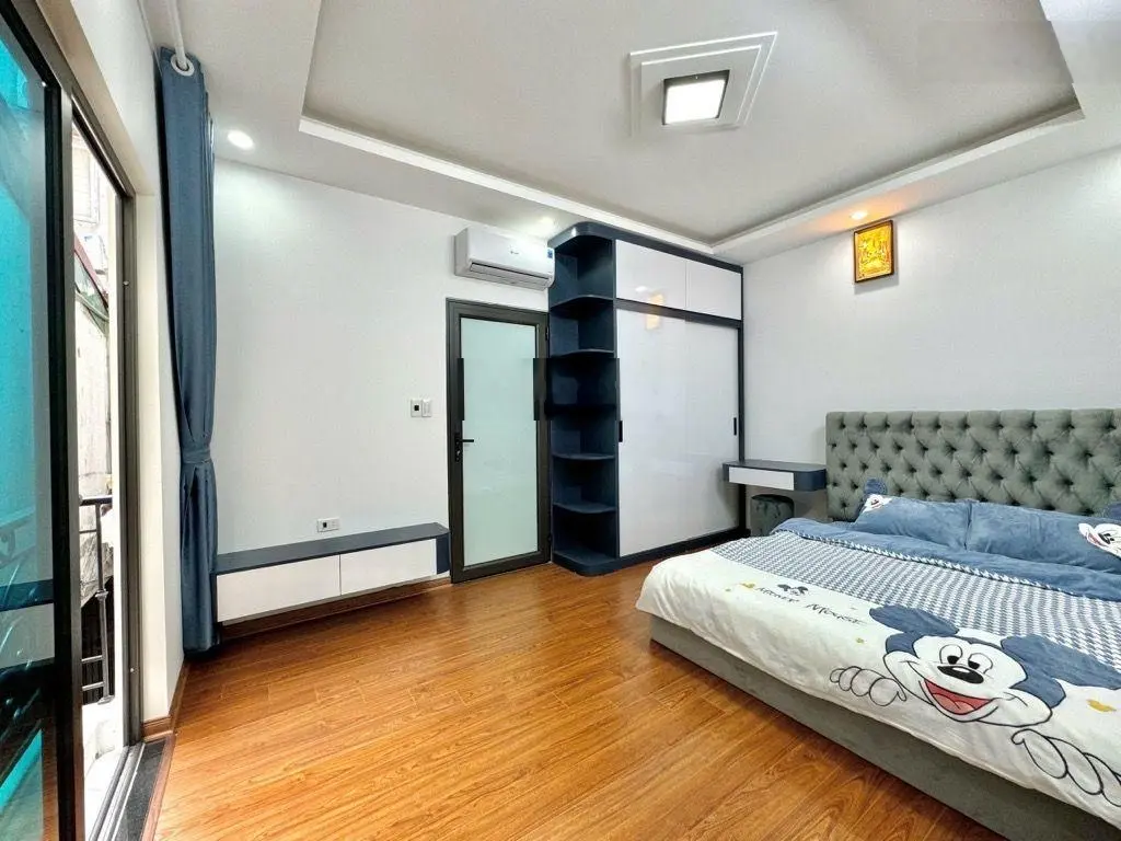 Ngã tư Đại La, gần mặt phố, vỉa hè, ô tô tránh, 42,6 m2, 5T, nhà mới chỉ 6 tỷ