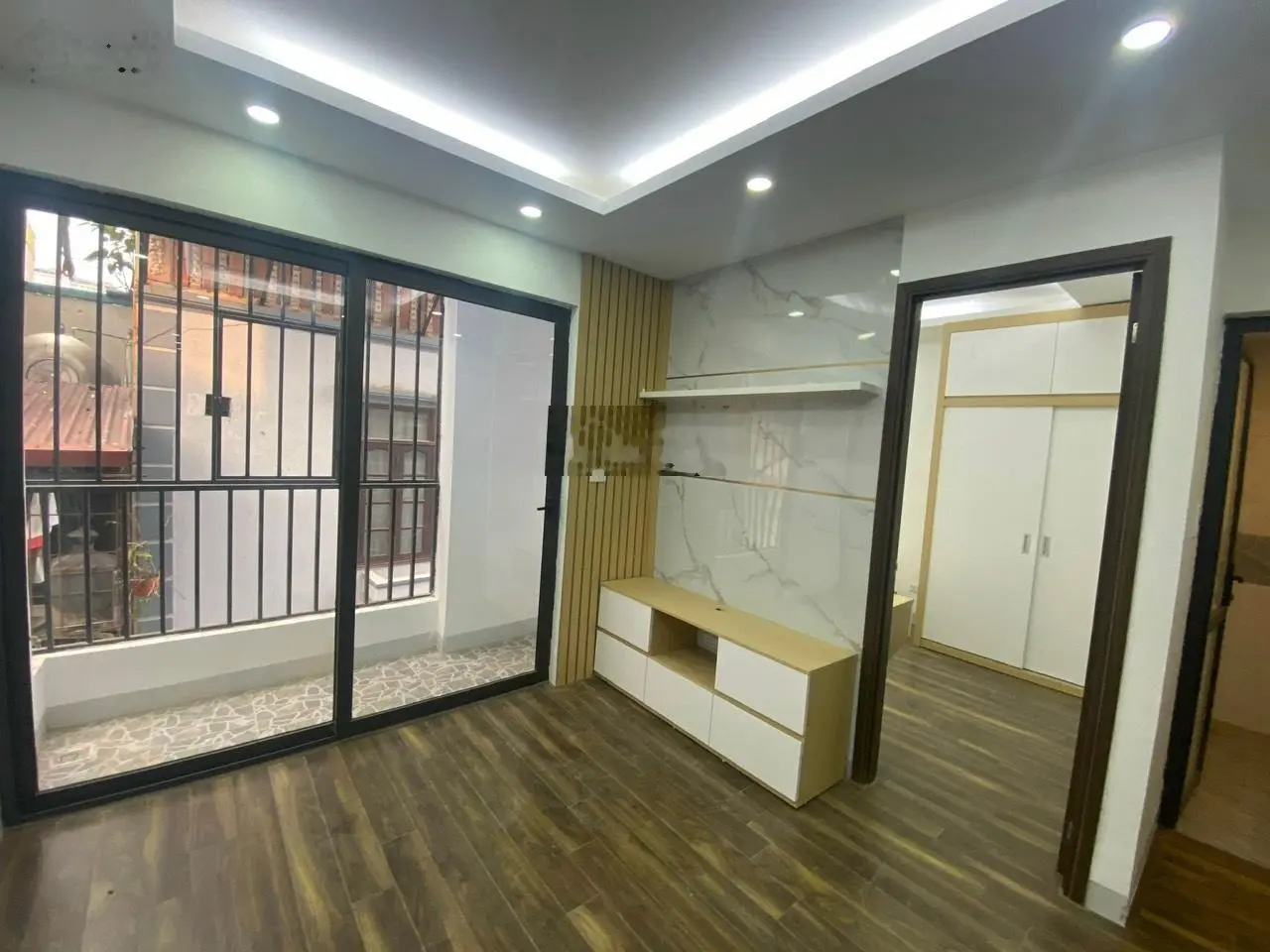 Bán căn hộ từ 890tr, gần hồ Đền Lừ, diện tích từ 28 - 60m2, sổ lâu dài