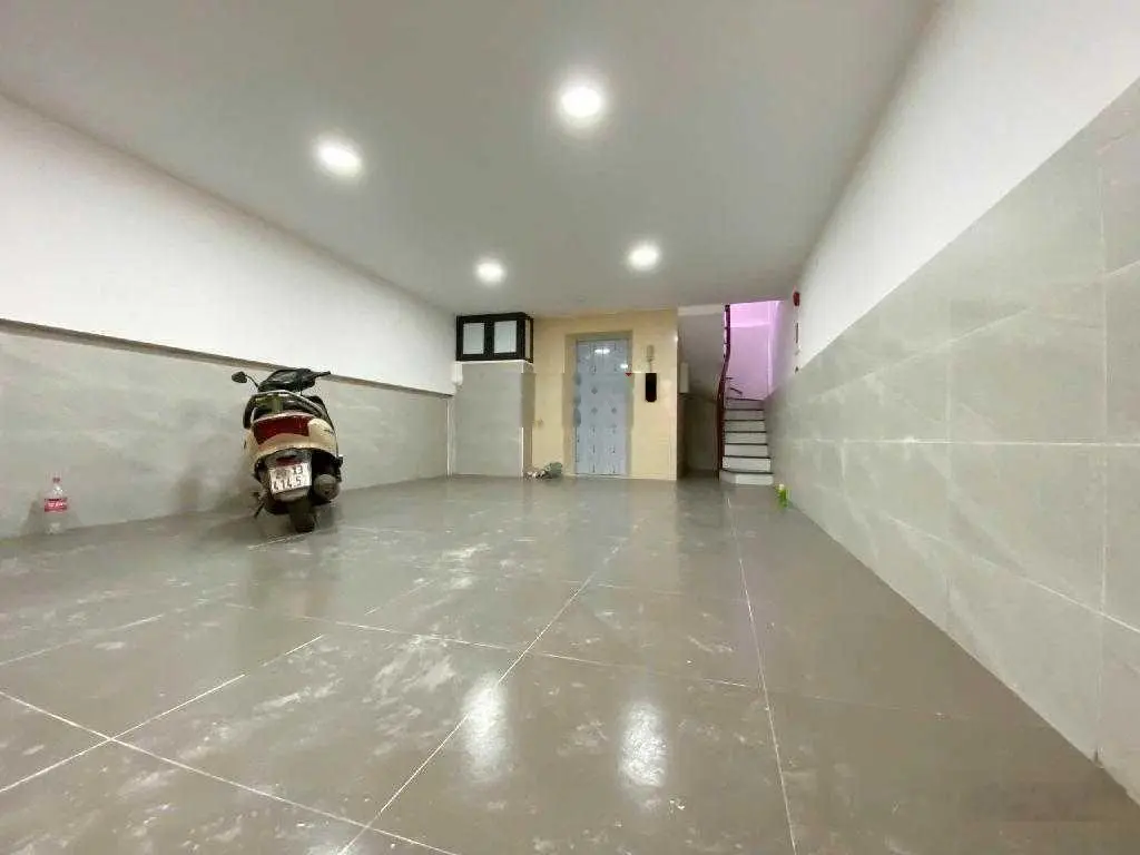 Cầu Giấy, Trung Hòa, Trung Kính 70m2, 8 tầng, thang máy, gara. Giá 33.5 tỷ Yên Hòa Cầu Giấy