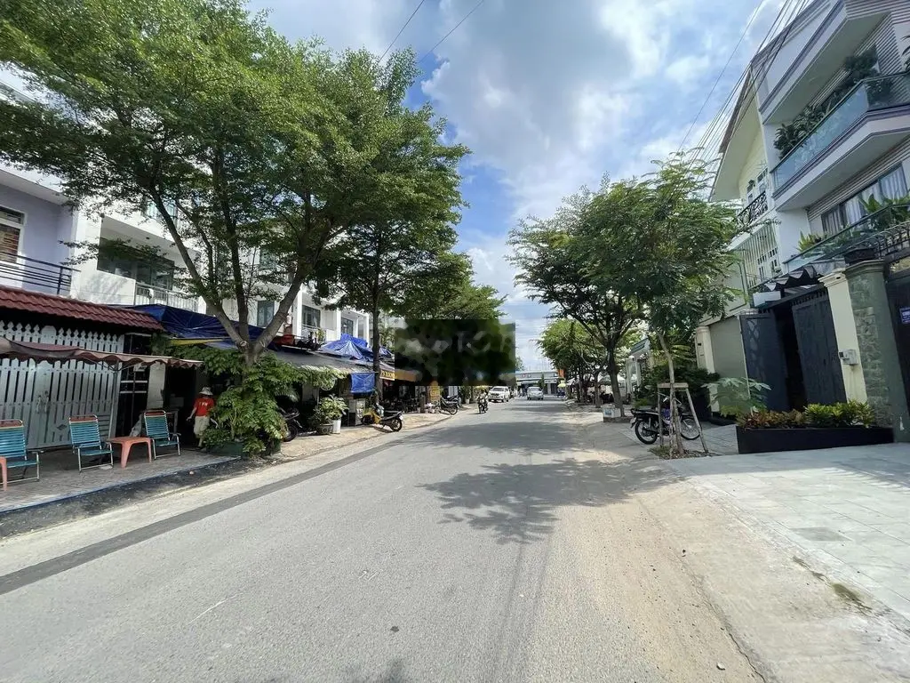 Bán nền Biệt thự MT đường Số 4, cách AEON 300m, 7x23m, 9.4 tỷ.