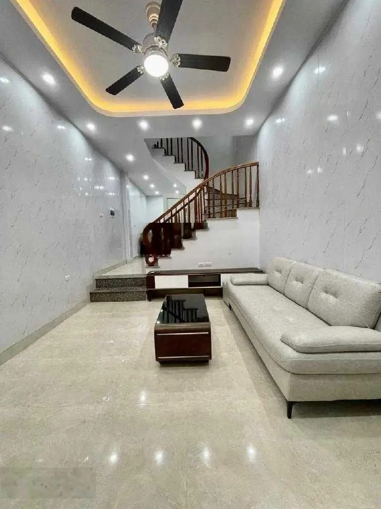 Bán nhà phân lô, phố Định Công Thượng, oto đỗ cửa, DT 40m2, 4 tầng cực đẹp, giá chỉ nhỉnh 7 tỷ