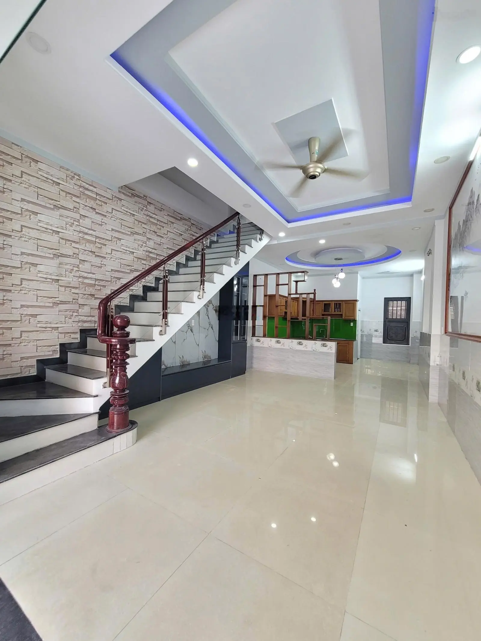 Nhà gần Sài Gòn: 4,75 tỷ, nhà 1 trệt 2 lầu KDC cạnh làng Đại Học Quốc Gia TP. HCM