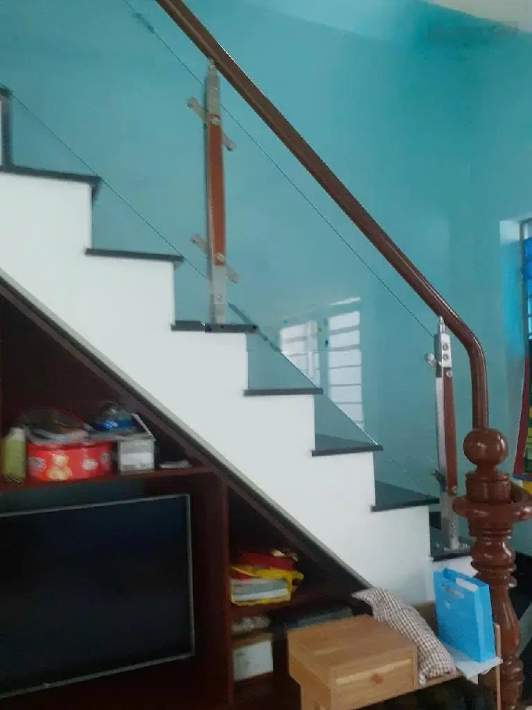 Nhà 4 tầng trên 52 m2 đất gần vòng xoay Điện Biên Phủ, giáp Q. 1