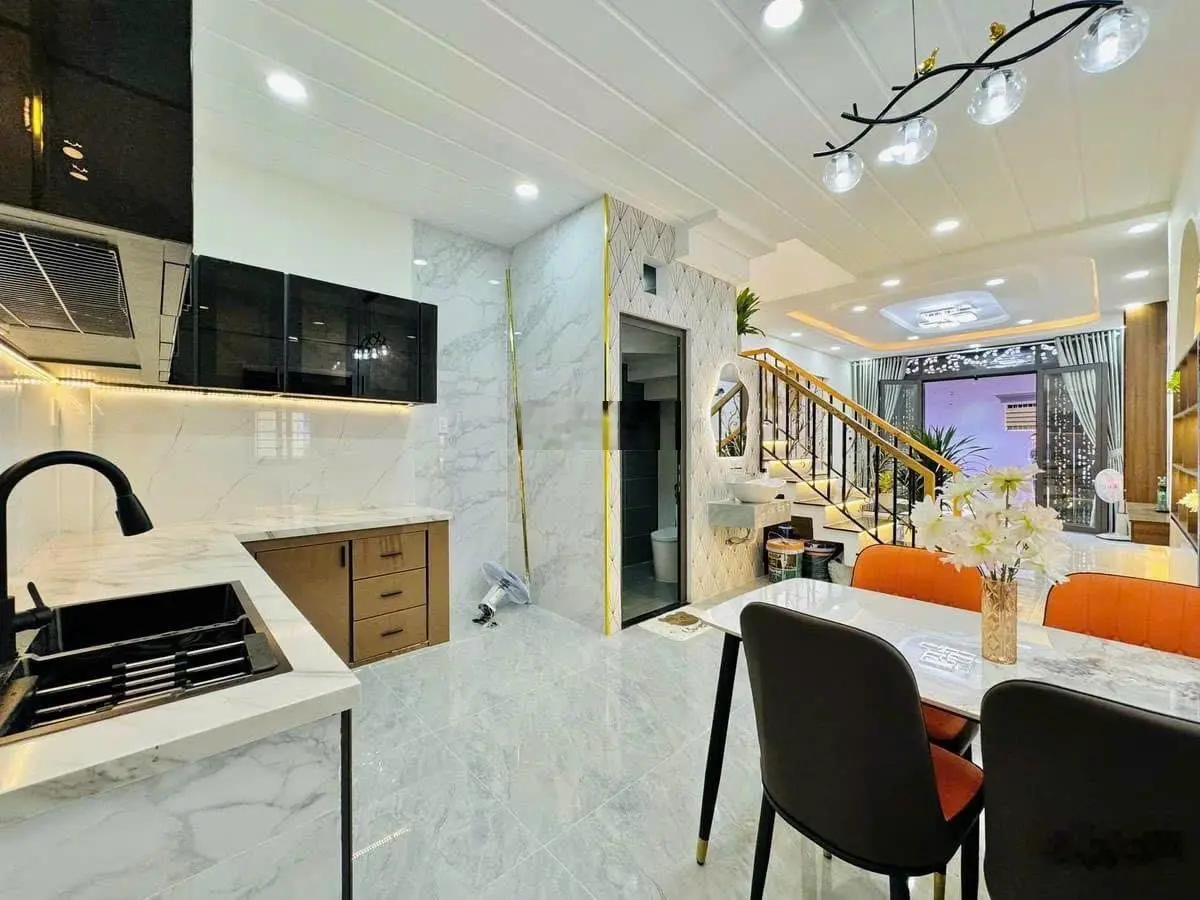Hiếm! Bán nhanh căn nhà - Trần Quốc Thảo chỉ 3tỷ890/48m2. Cho thuê 15 tr/tháng, sổ riêng