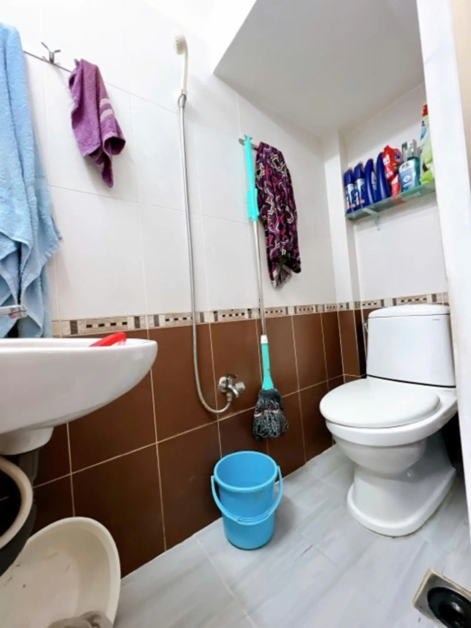 Tôi chủ ban căn Nha 4 tầng khu đường số quận 4