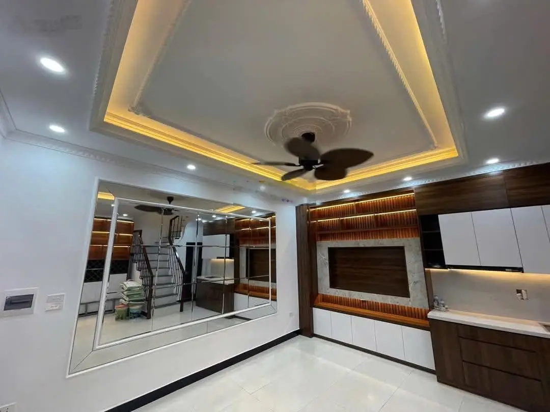 Mặt ngõ thụy khuê tây hồ-nhà mới đẹp-ngõ rộng kinh doanh-ôtô cách phố 50m-40m2-4 tầng- mt:6m-9,8 tỷ