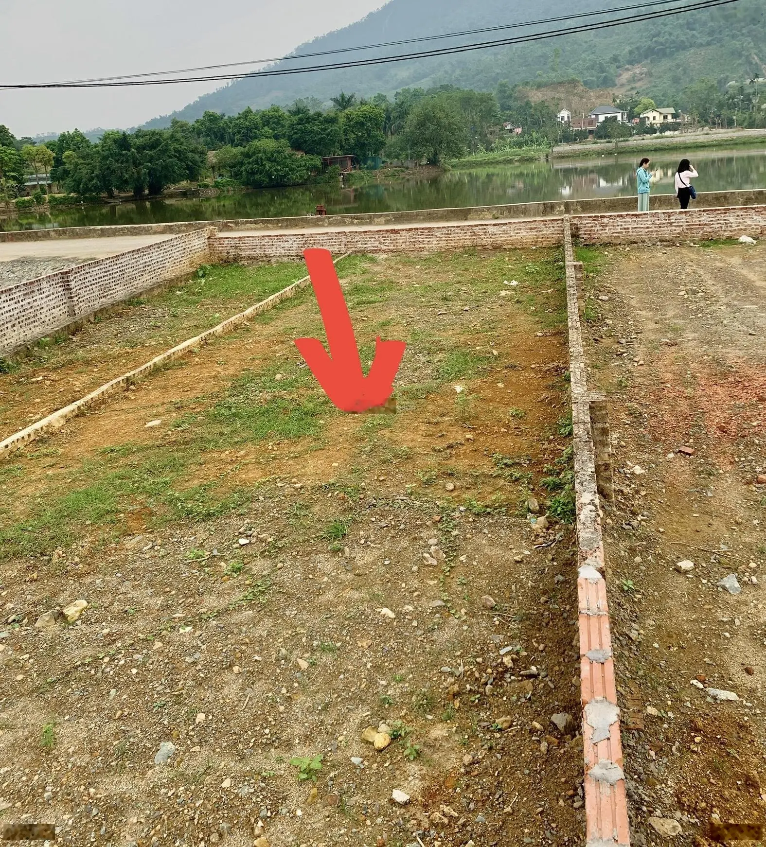 [ SIÊU PHẨM VIEW HỒ ] Diện tích 90m2 full thổ. Giá nhỉnh 3tỷ6( có thương lượng ). Gần trường ĐHQG.
