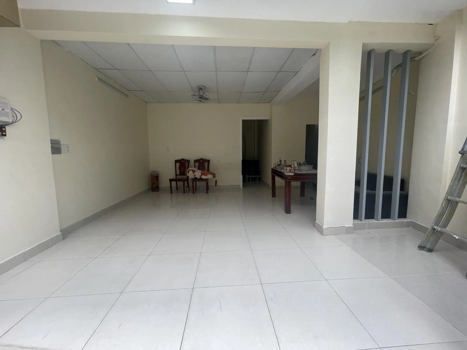 Chủ gửi bán nhà 1 trệt 1 lầu hẻm xe hơi 1/ đường Đình Phong Phú, P. TNP B, Q. 9