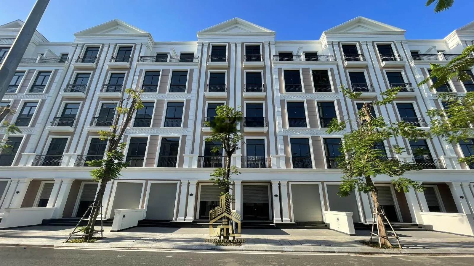 Bán nhà phố liền kề 15 tỷ vnd tại vinhomes grand park, 96 m2, vị trí đẹp. lh 0828 030 *** thiện
