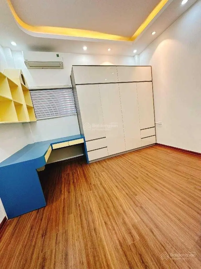 CẦN BÁN GẤP NHÀ THANH NHÀN, KHU PHÂN LÔ, NGÕ THÔNG HÀNG XÓM THÂN THIỆN NHIỆT TÌNH 36M