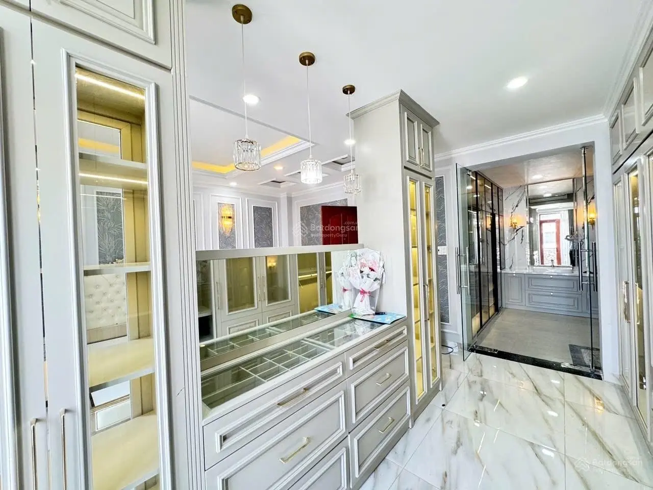 Nhà mặt tiền đường 12 hiệp bình chánh gần đại học luật 4tầng 6pn,5wc dt: 7 x 17