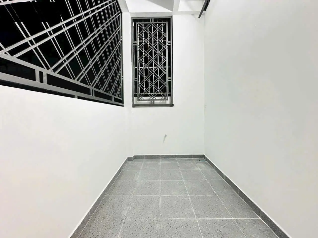 Định Cư Mĩ Bán Gấp Căn Nhà Đường HXH Võ Duy Ninh, Giá 3,590 Tỷ, 62,3m2, Nhà Đang Cho Thuê 15Tr.