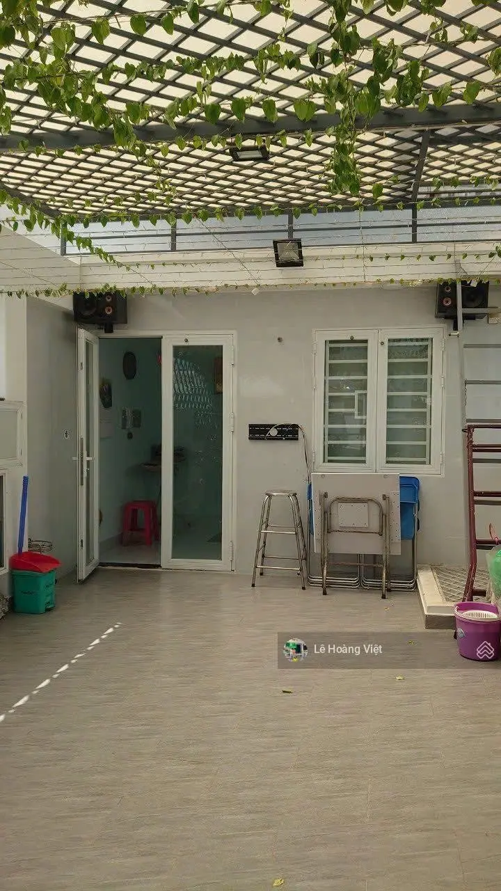 Nhà một trục - Nguyễn Thái Sơn - xe hơi tới nhà - 3 phòng ngủ 2 lầu
