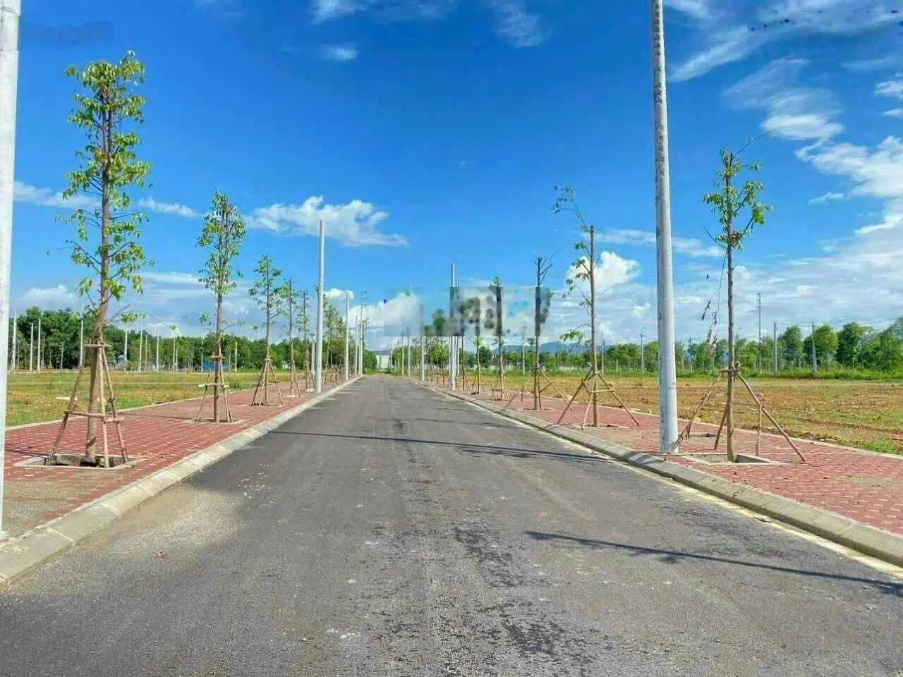 Bán gấp đất Cổ Đông, chỉ 1,5 tỷ có ngay mảnh đất ô tô vào, Gía F0, gần trường, chợ