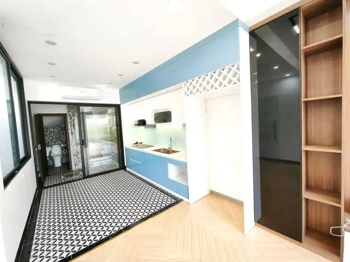 Bán Nhà Vỉa Hè Vũ Đức Thận Long Biên 53m2, 6 Tầng, MT 4.4m --- 12.3 Tỷ Thang Máy LH: 0977728996.