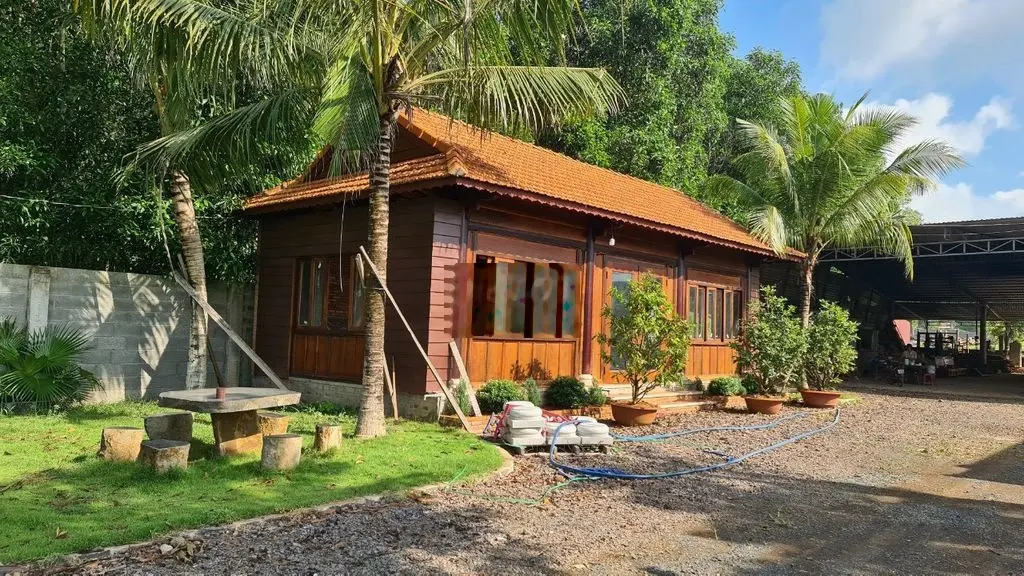 Bán nhà vườn Thị Trấn Đất Đỏ 7600m2