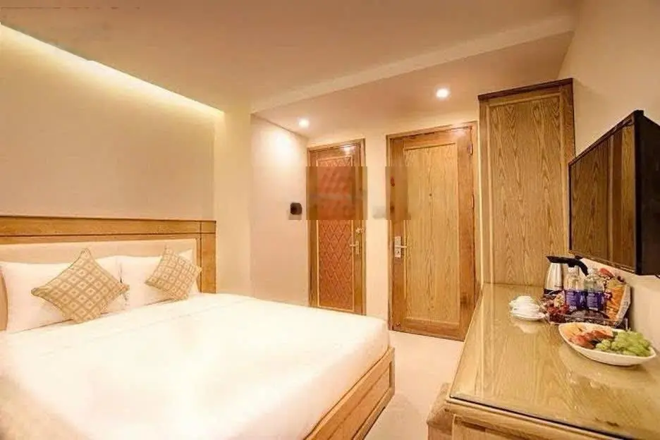 Khách sạn 9 tầng đường 15m Hồ Nghinh , gần Dương Đình Nghệ . Khu phố Hàn Quốc . Gần biển