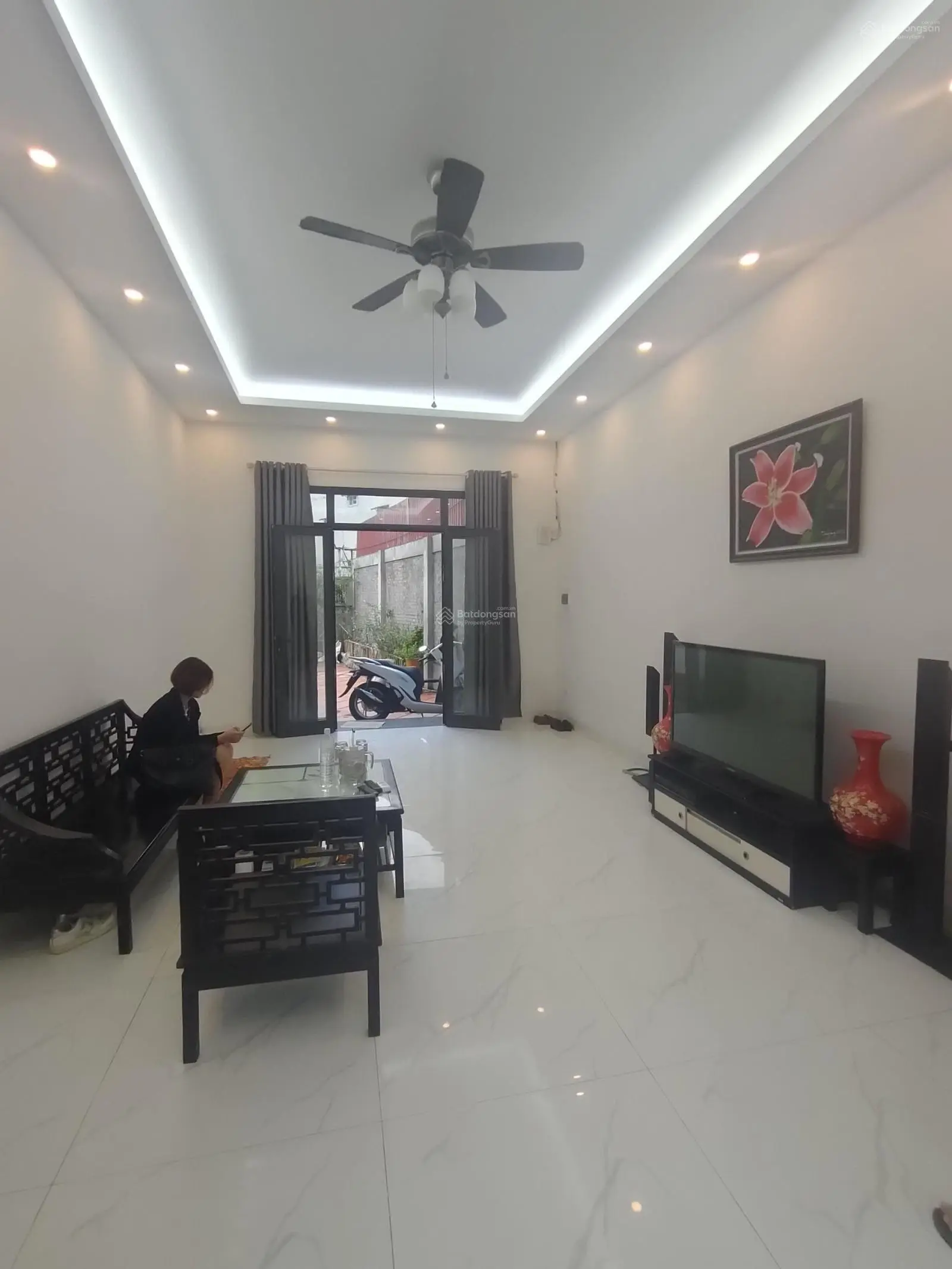 Chính chủ bán nhà biệt thự sân vườn 3 tầng đẹp trung tâm gần chợ Bún Đa Tốn 202m2 quá rẻ