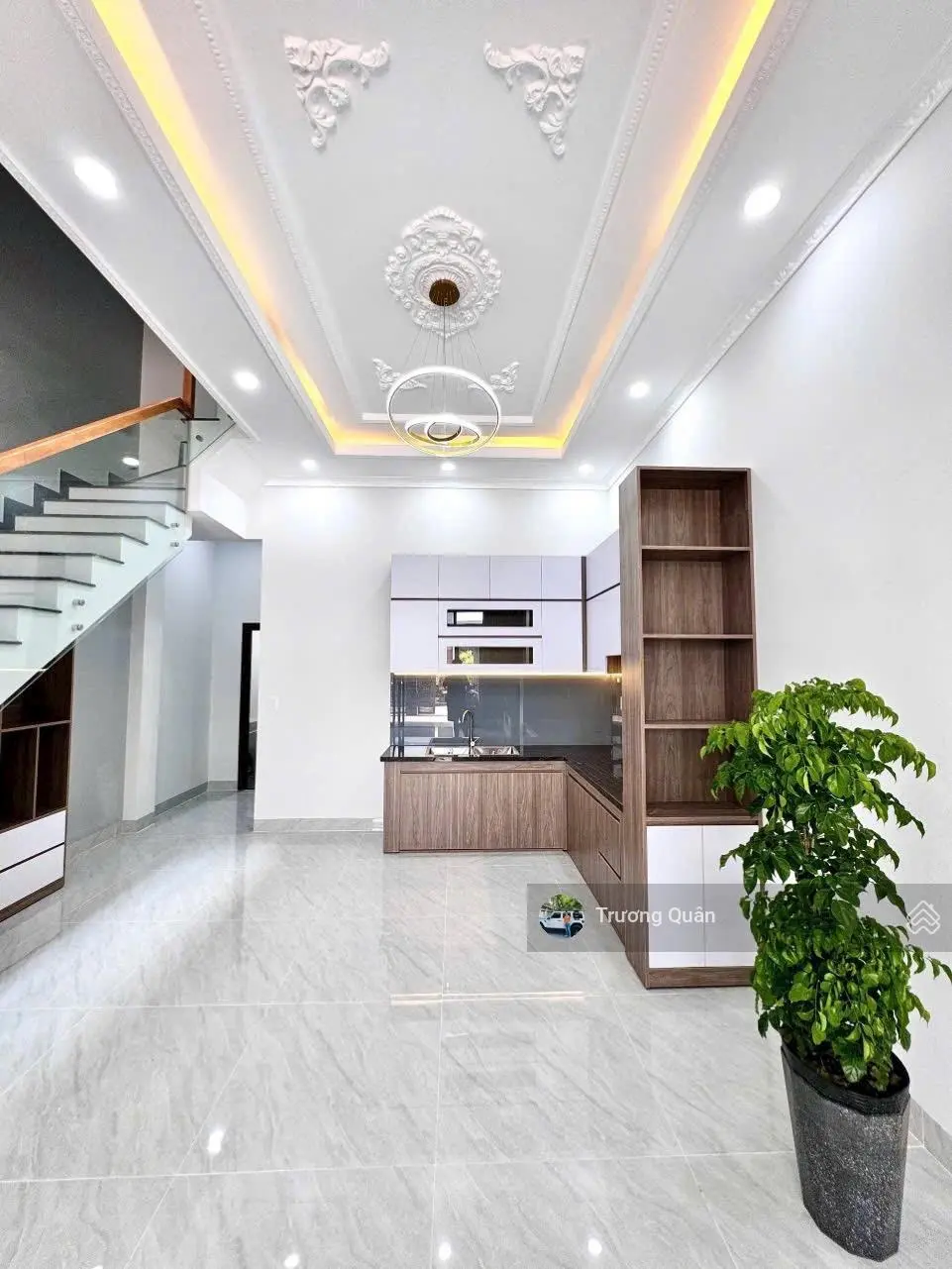 Bán nhà 1 trệt 2 lầu mới 100% thiết kế hiện đại KDC Hoàng Minh Chánh, gần uỷ ban phường Hoá An