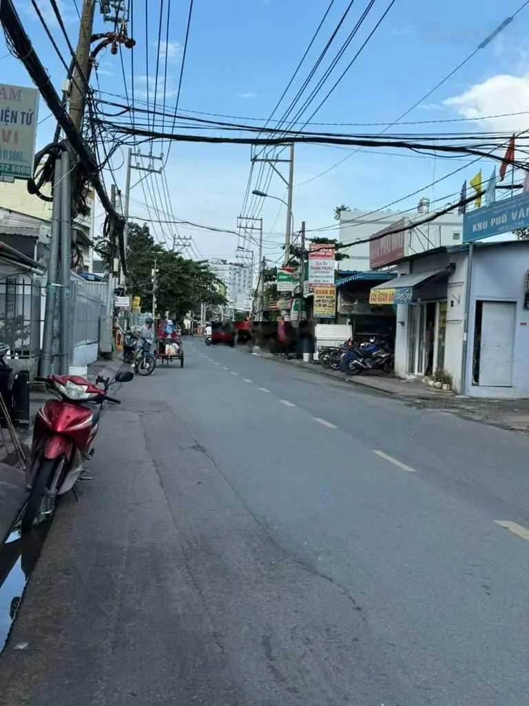 Nhà mặt tiền 4,5*24m, đường Gò Ô Môi, Q7, sổ hồng 15 tỷ, giá còn thương lượng mạnh