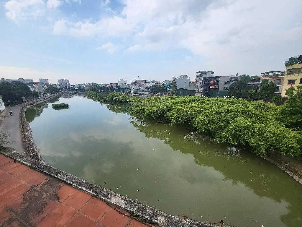 View hồ vườn hồ Long Biên* kinh doanh - nghỉ dưỡng, 3 tầng x 90m2 bề thế, MT 8,2m, ô tô đỗ ngày đêm