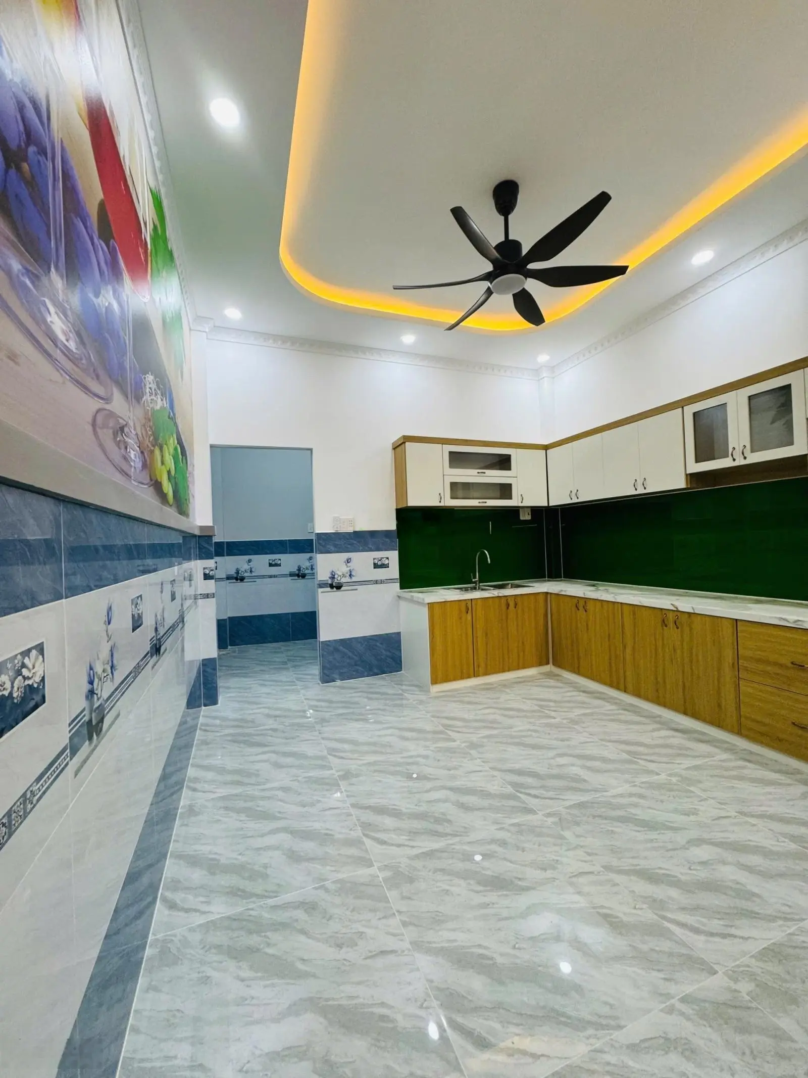 Siêu phẩm đẹp lung linh đường xe hơi thị trấn kim điền cẩn giuộc long an 3 tầng 2,6 tỷ dt 65 m