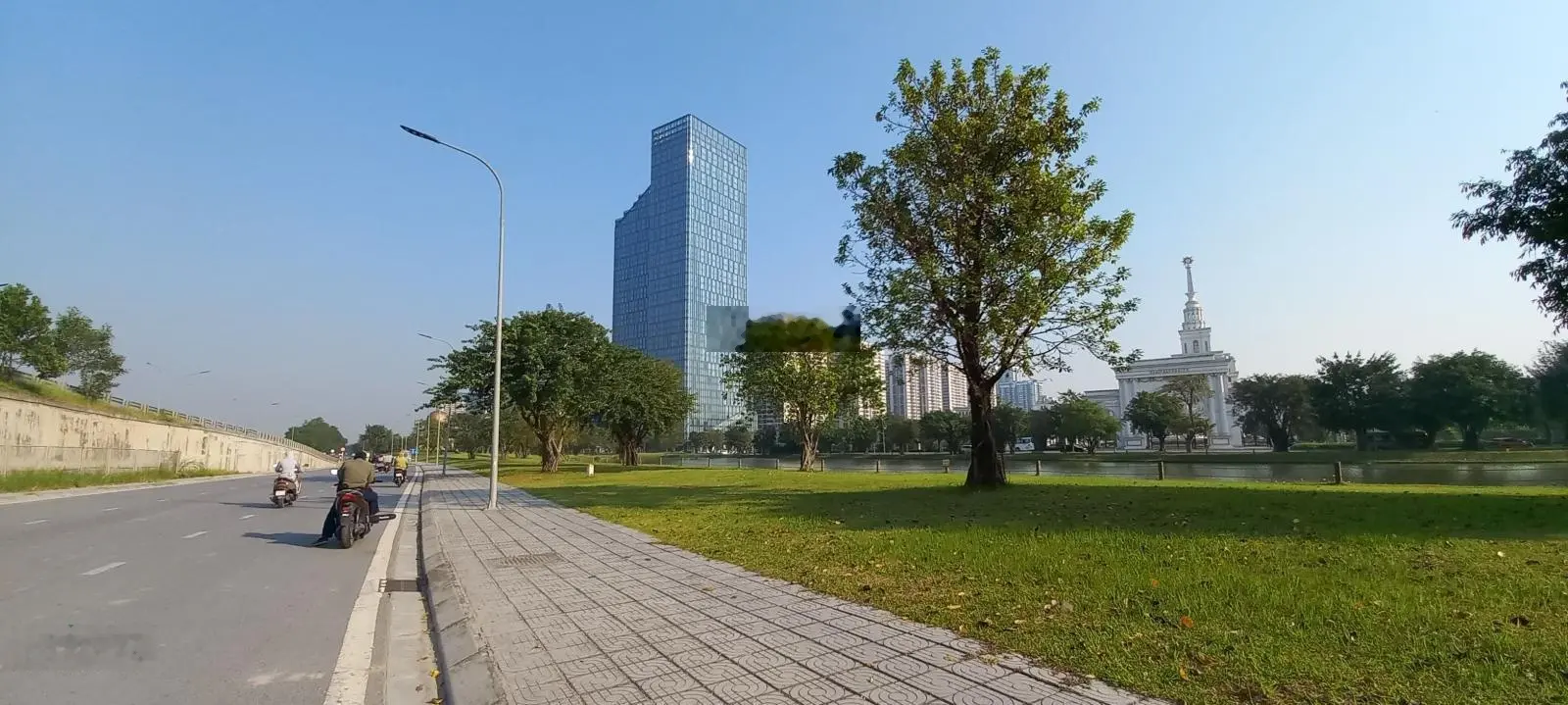 Bán đất 65m2, mặt tiền 5 m, đẹp nhất Đông Dư, giá cực rẻ