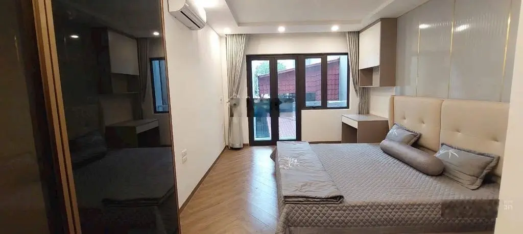 Nhà đẹp ngọc thụy 6 tầng có thang máy ngõ nông, gần ô tô tránh khu phân lô dân trí cao