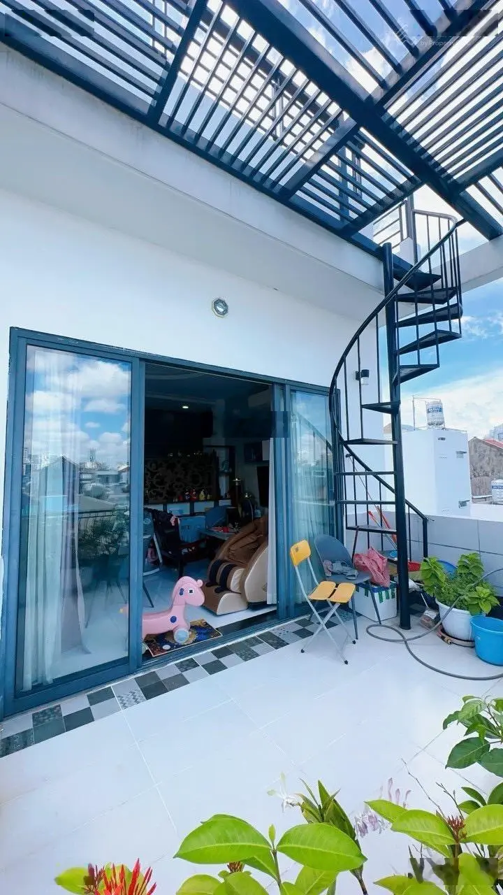 Bán căn góc 2 MT đường nhựa 6m xe hơi tránh tiện vừa ở vừa làm VP công ty
