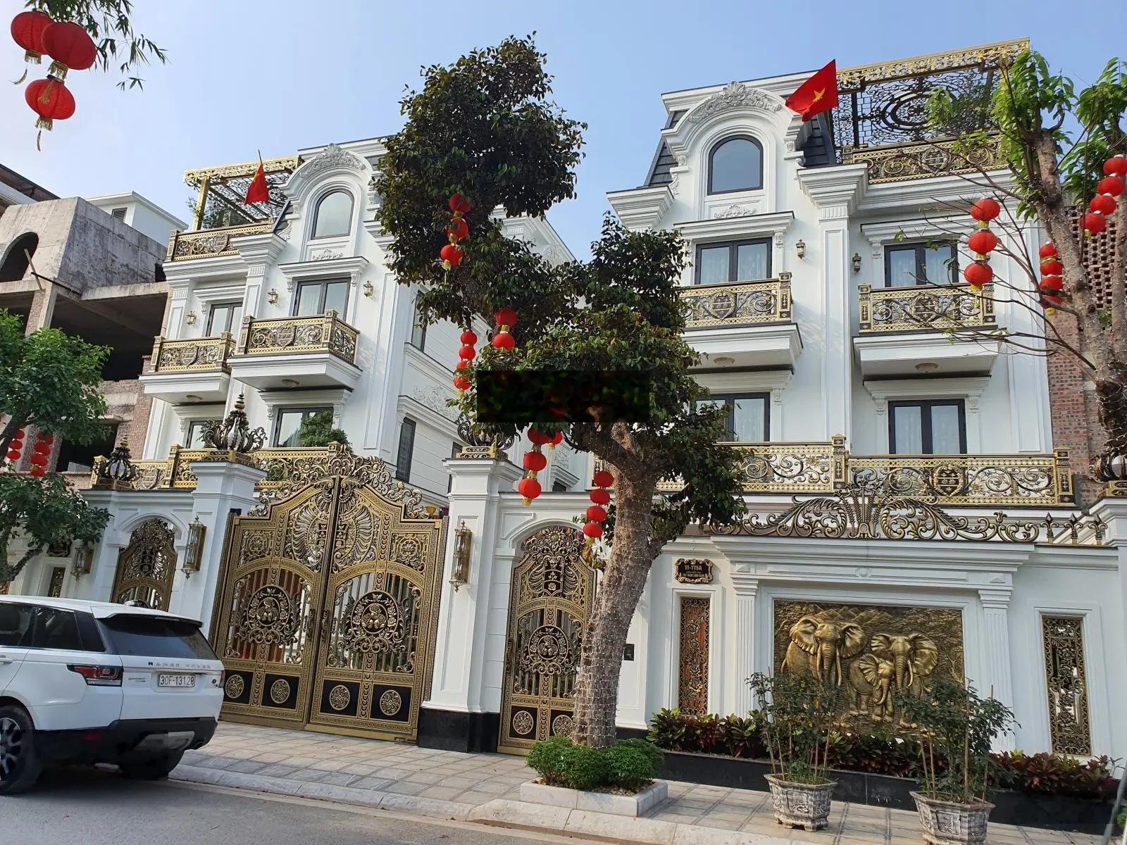 Bán biệt thự Mỹ Đình DT: 205m2 mặt tiền 11m x 4 tầng hoàn thiện đẹp, LH: Anh Thủy: 0987 689 ***