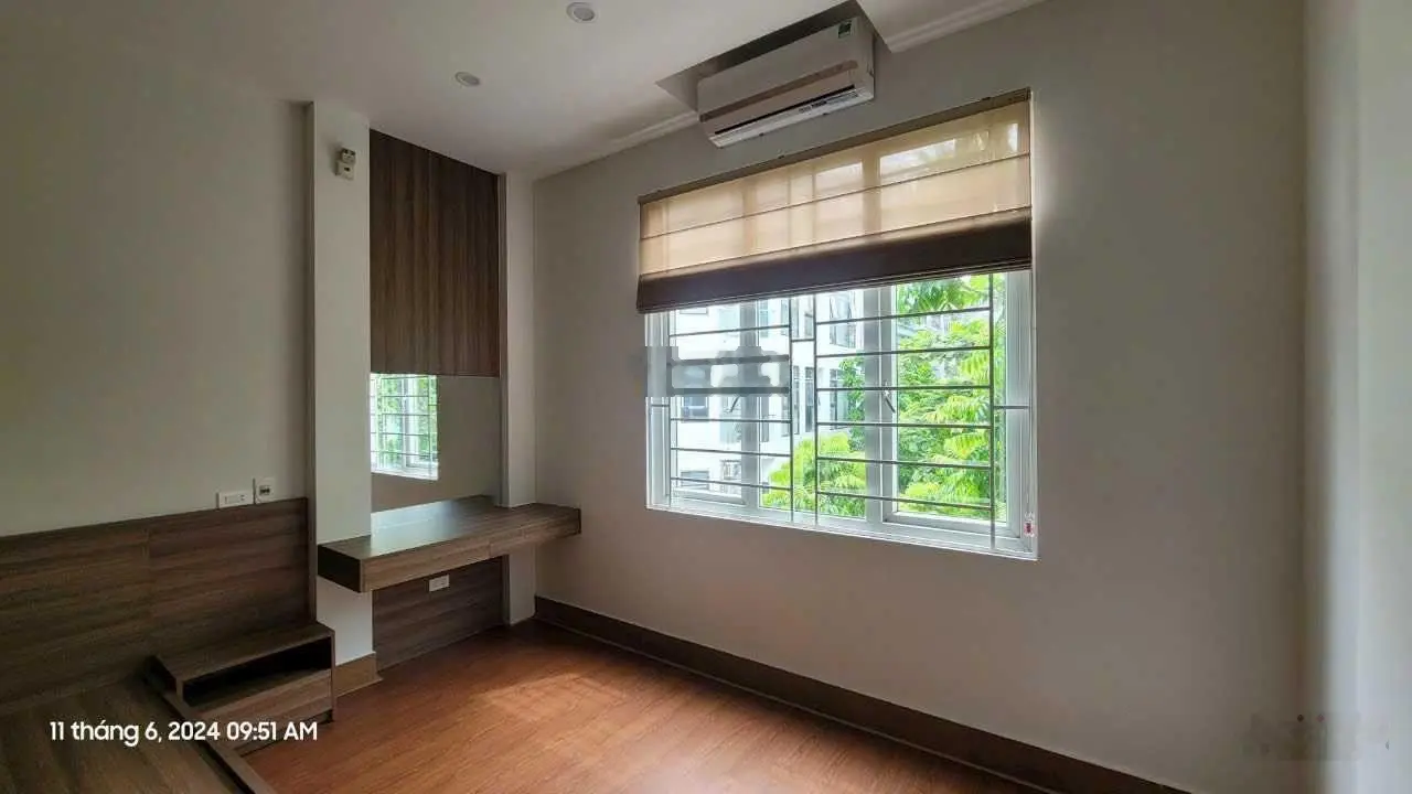 Chính chủ bán nhà LK Vạn Phúc, Văn Khê, Hà Đông KD đường trục chính 50m2 5T giá nhỉnh 12tỷ