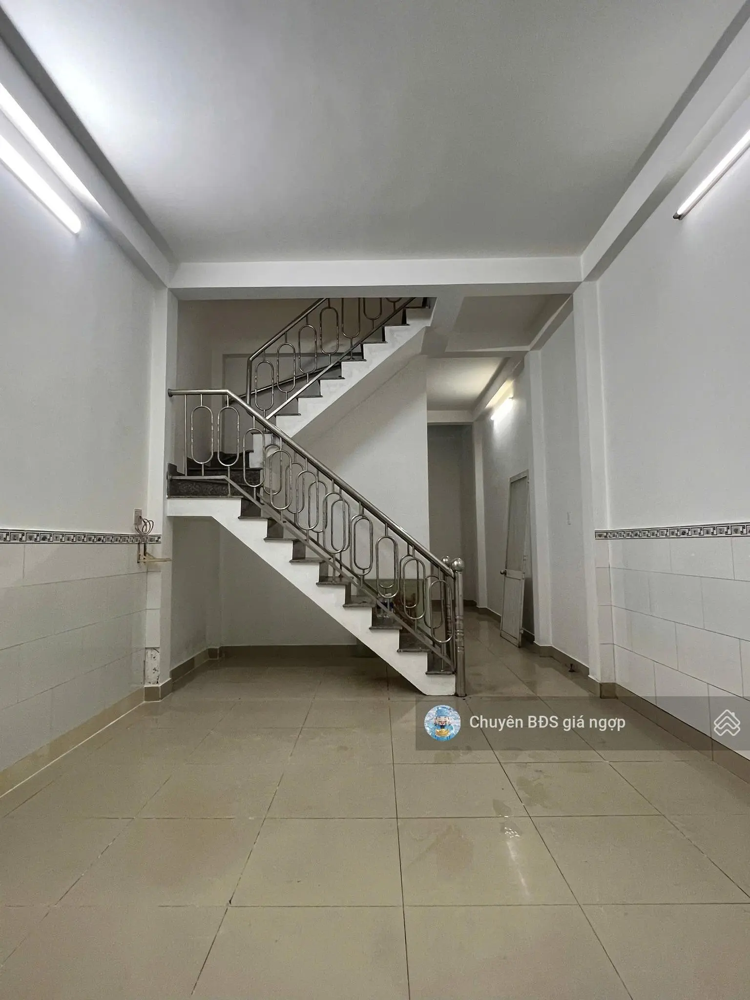 Chủ cần tiền nên bán căn nhà 52m2 đang cho thuê 8tr/tháng ở long bình- q9 kế bên vinhome grand park