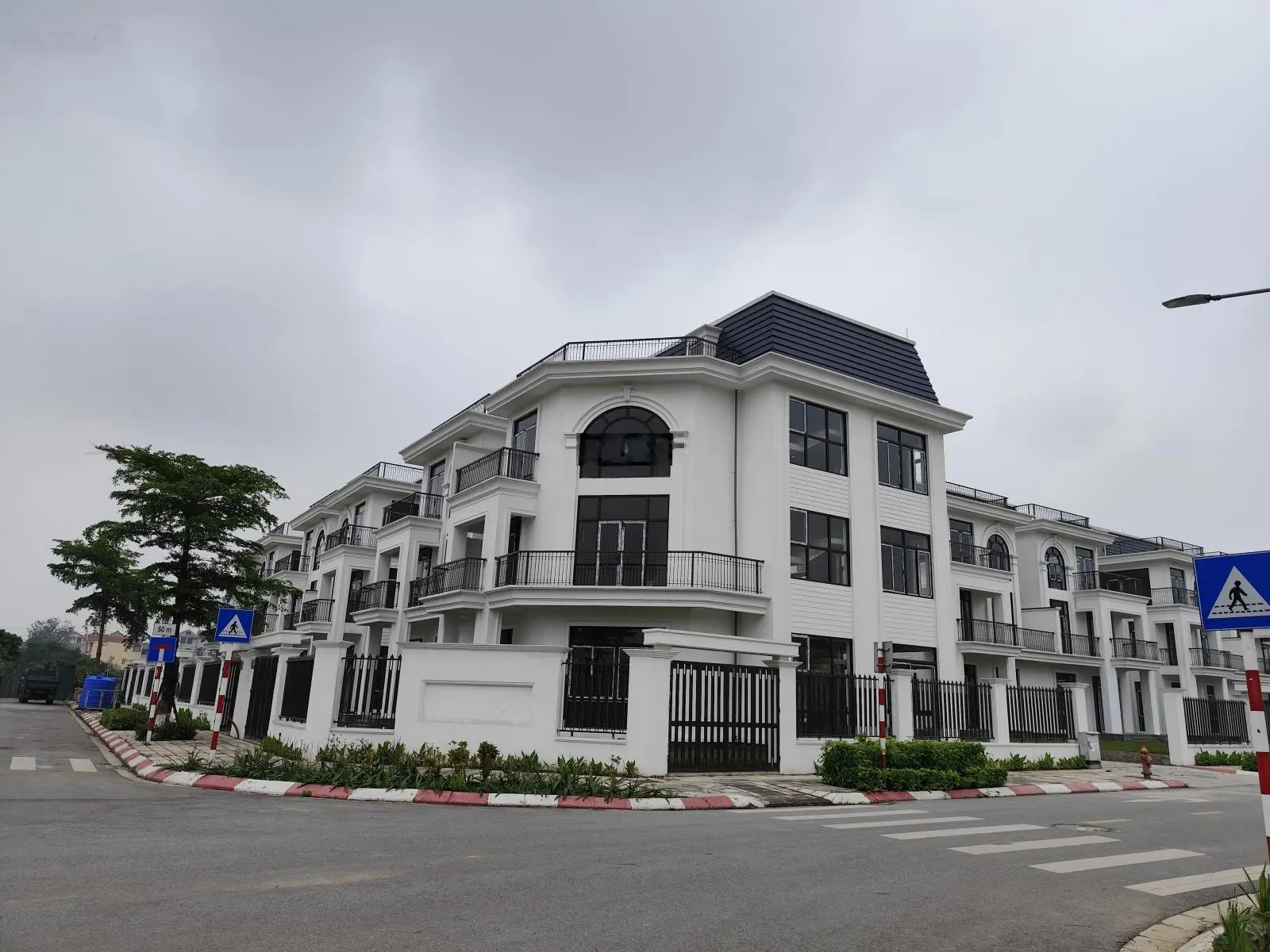 Bán BT HUD Me Linh Central, giá thỏa thuận, 250m2, 4PN, 3WC, Mê Linh, Hà Nội hàng hot