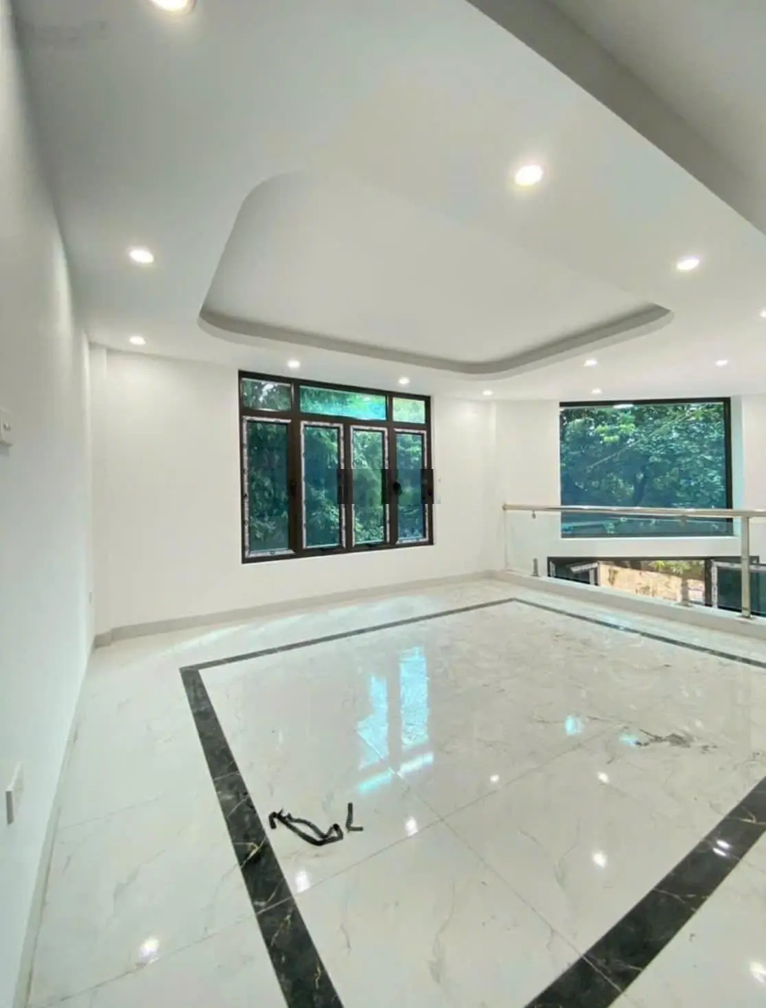 Bán căn lô góc 2 thoáng 4 tầng 4 ngủ 37m2 ngõ thông ngay gần ĐH SP TDTT