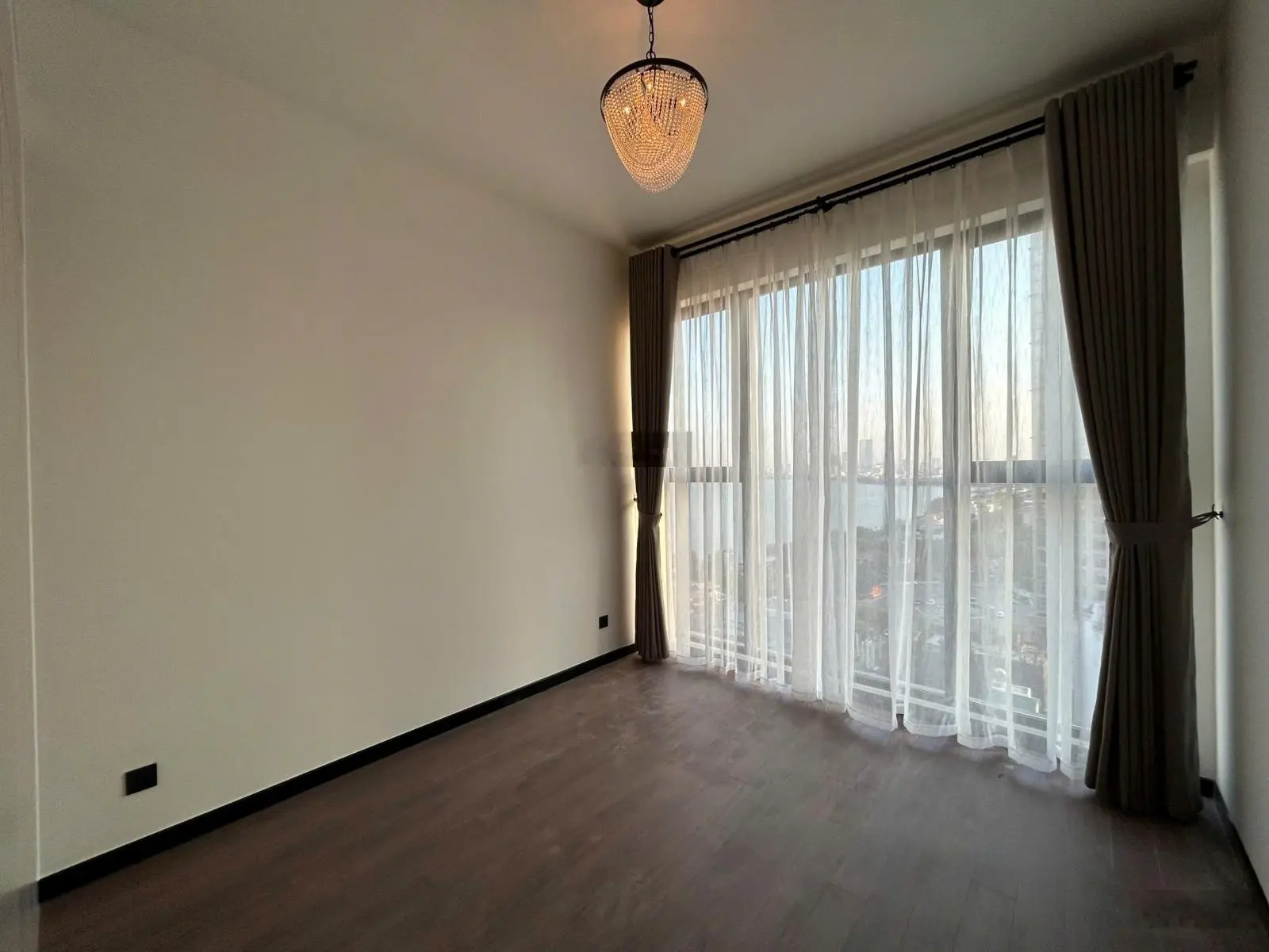 Bán căn hộ 2 PN Chung Cư Heritage Westlake, 677 Lạc Long Quân, Tây Hồ, Hà Nội LH 0973 013 ***