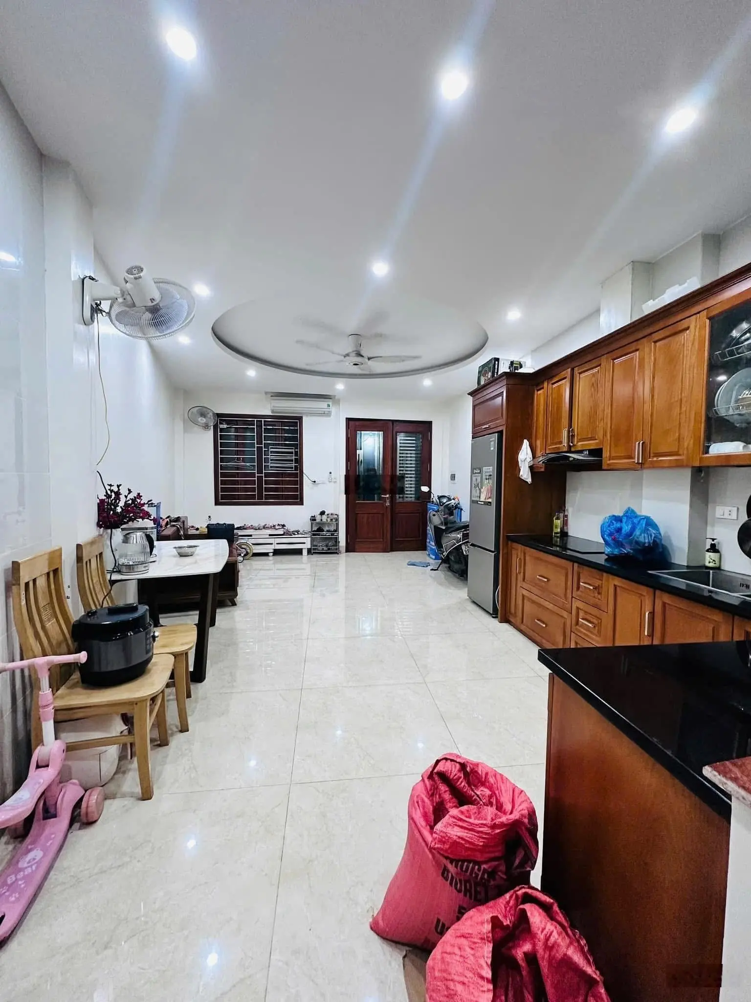 Nhà đẹp ở ngay 7.8 tỷ thương lượng mạnh cho khách mua trước Tết
