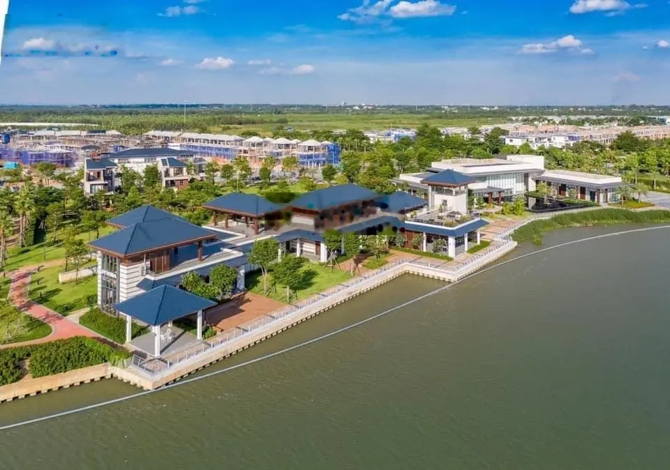 Cực Hot! Cần bán dinh thự view sông tại đảo swanbay đơn giá 130tr/m2.