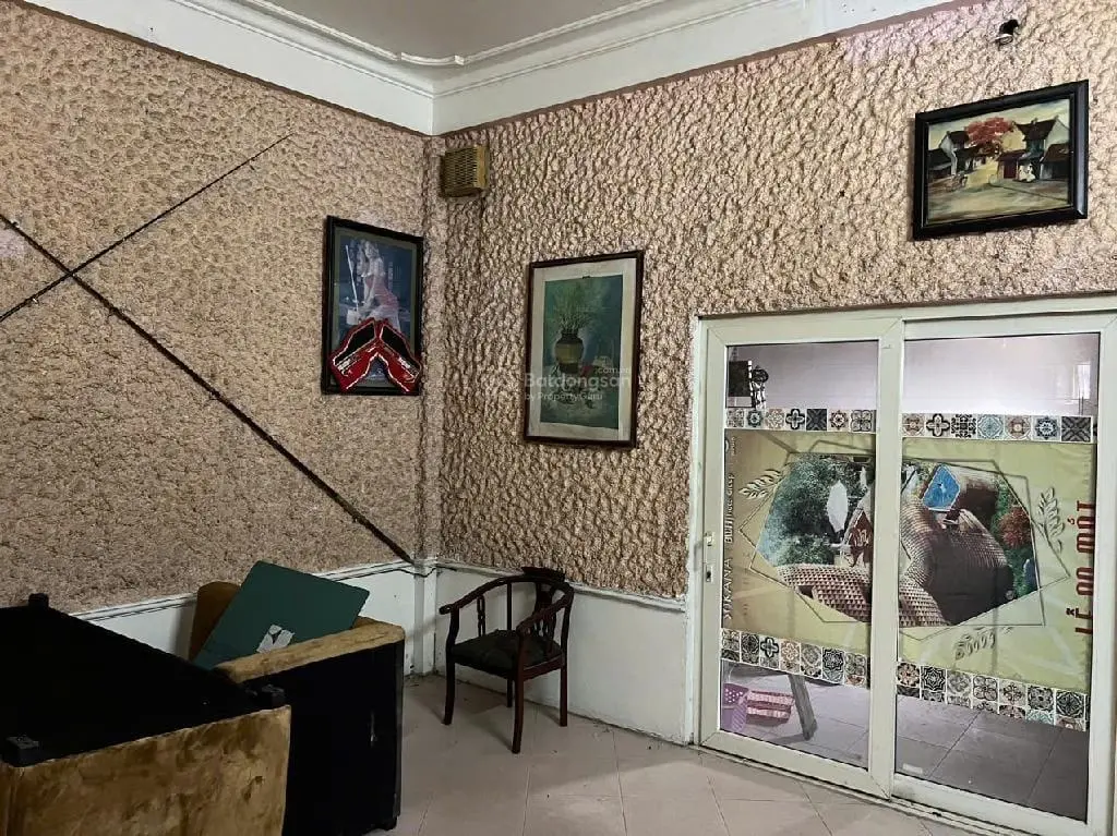 Bán nhà mặt phố ngọc thụy, long biên, phân lô, ô tô tránh, kinh doanh sầm uất ngày đêm