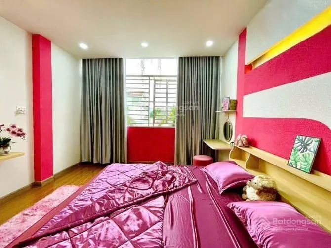Chủ ngộp bán gấp nhà đường Lý Chính Thắng, P14, Q3 - SHR - 2 tỷ