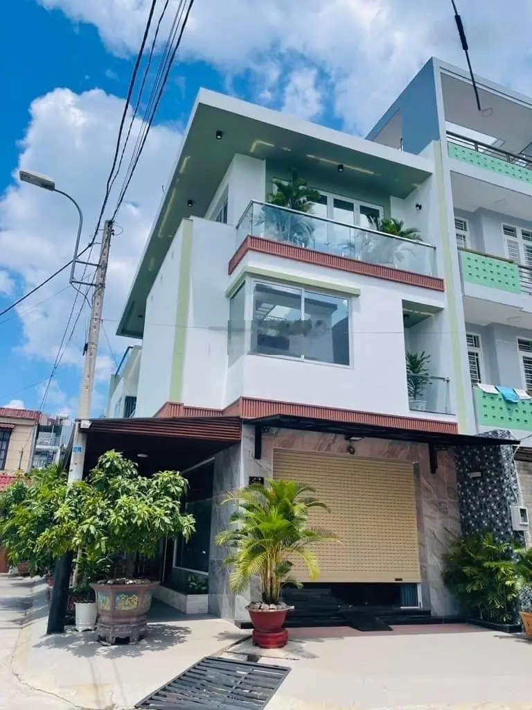 Biệt thự lô góc 4 tầng mới có thang máy khu vip Tên Lửa - ngang 5m, SD 144m2 - vị trí cực đẹp