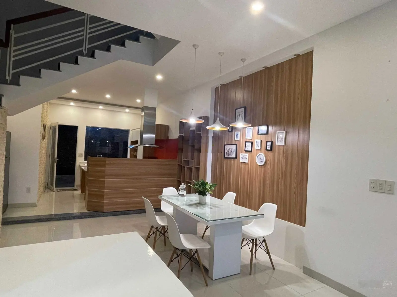Nhà 3 tầng KĐT Mỹ Gia có sổ hồng chỉ 6,2 tỷ full nôị thất. LH: 0931 800 ***