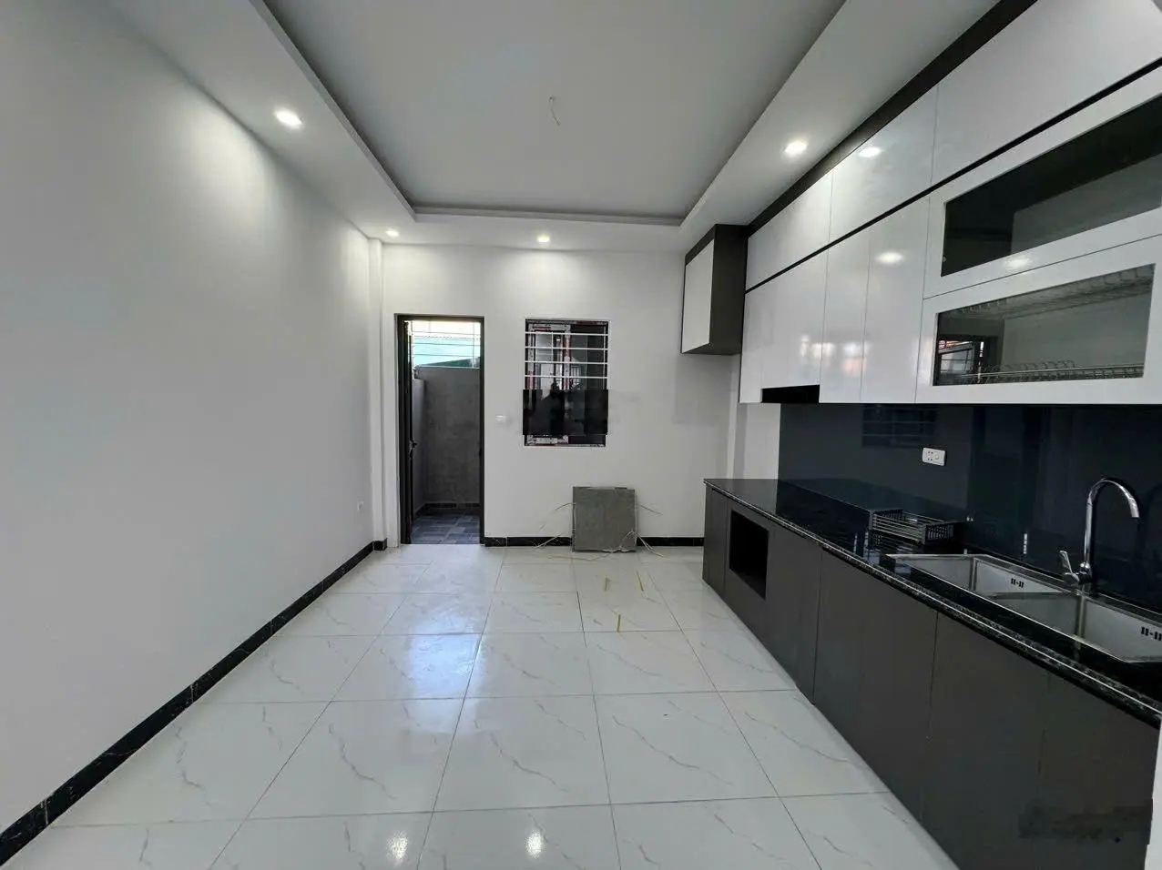 Bán nhà 50m2x3T, mặt kinh doanh, Oto tránh, 10 phút ra Penika