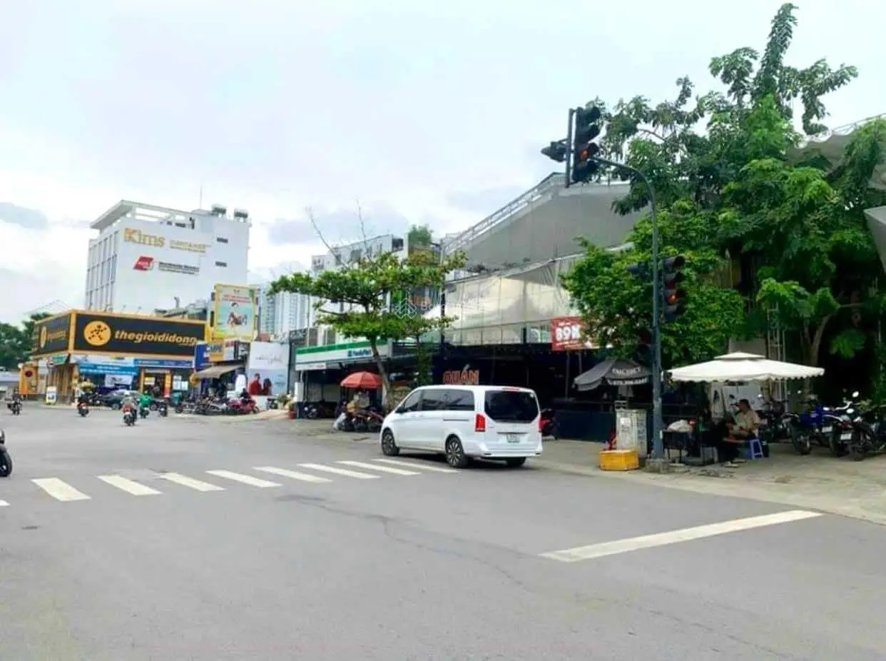 Ngộp bank. Bán gấp lô đất ngay Xuân Thuỷ 200tr/m2 - 24x25m (600m2) full thổ cư, SHR chỉ 117 tỷ