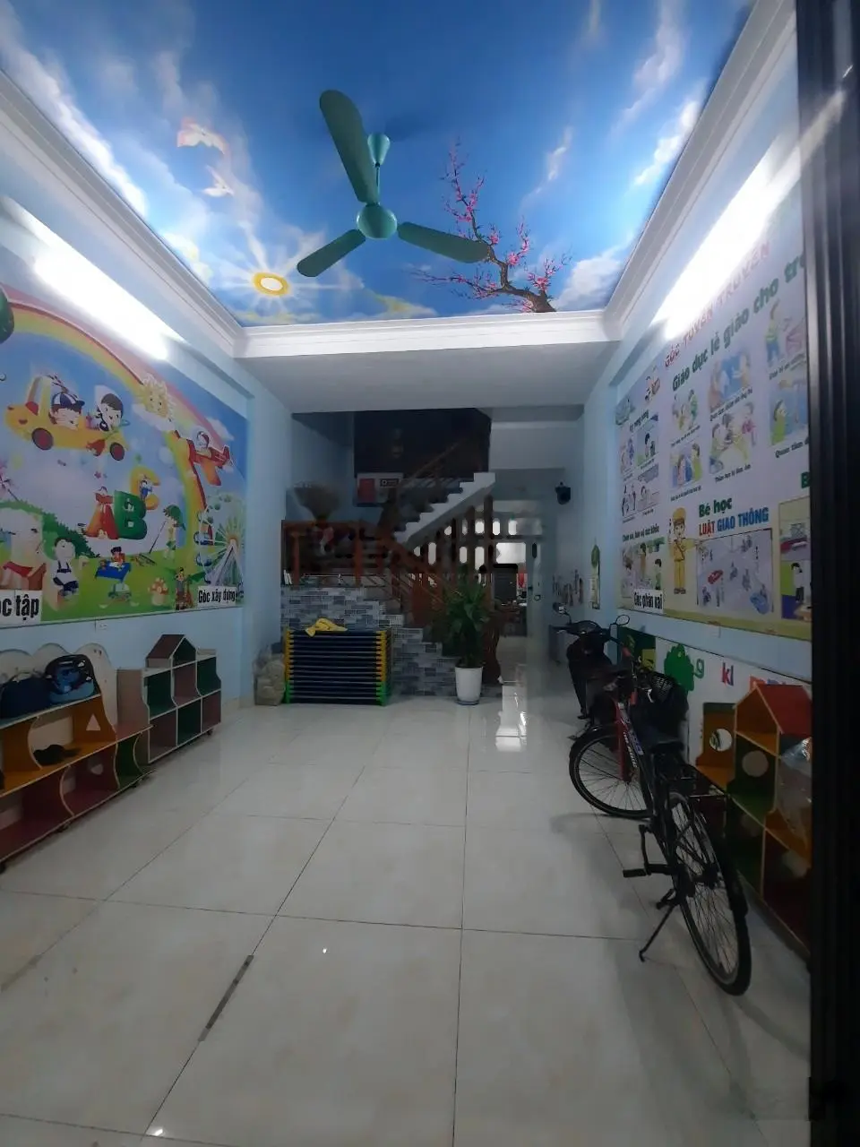 Chính chủ bán nhà 2.5 tầng tại TP Bắc Giang. Đất phân lô, đường 11m, vỉa hè 6m, nhà xây năm 2022