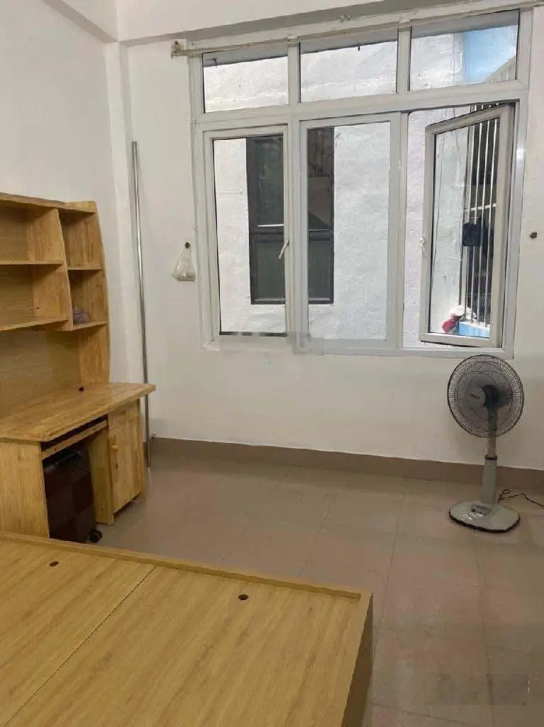 Bán ccmn 50m2 x 5 tầng. ô tô đỗ cửa .full nội thất
