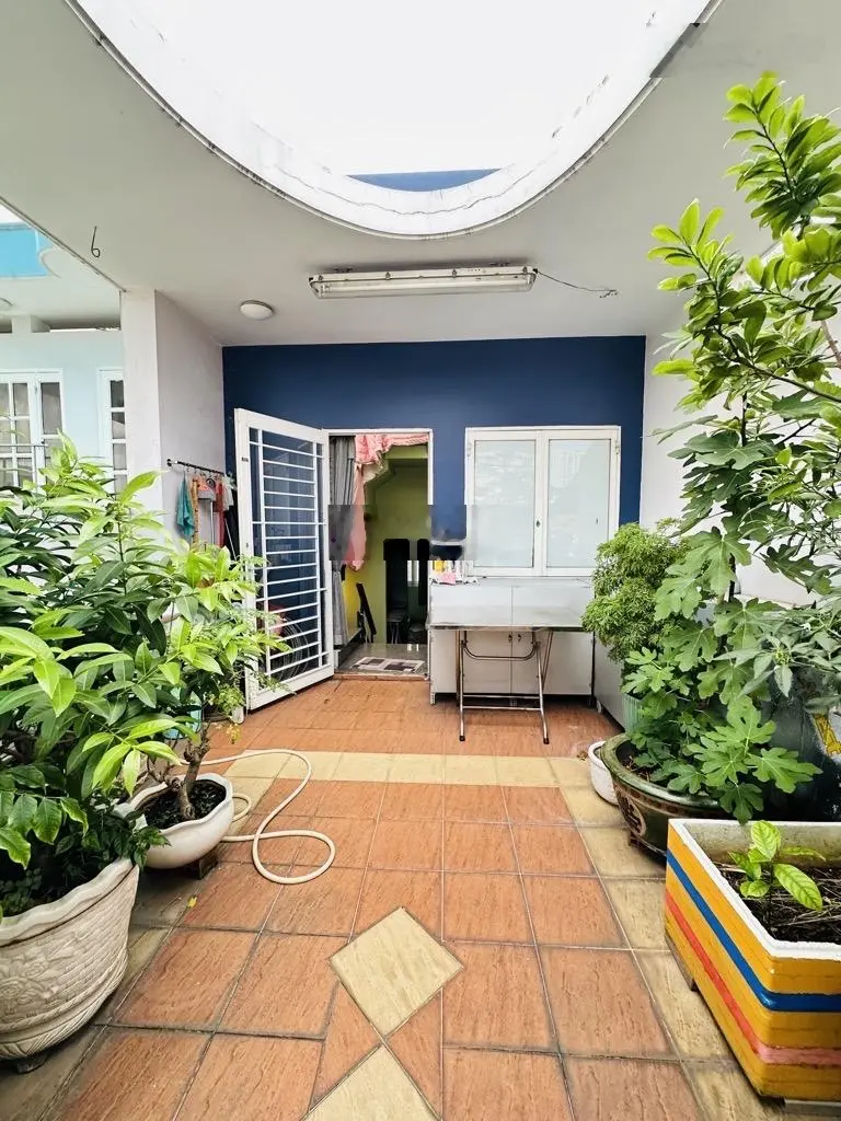 Cần bán gấp nhà đường Nhiêu Tứ, P7, Phú Nhuận Giá5tỷ190- 75m2(5x15) Đang cho thuê 50tr/tháng