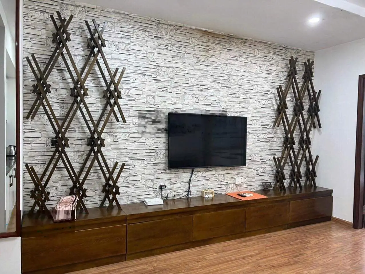 Cần bán căn 1 ngủ Toà T09 Times City full nội thất giá rẻ nhất thị trường liên hệ 0908 833 ***